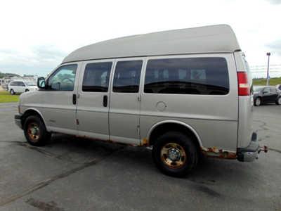 2005 Chevrolet Van,Passenger, $2495. Photo 5