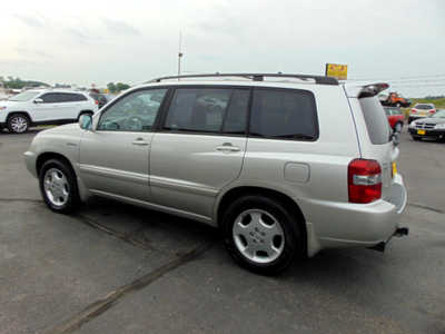 2005 Toyota Highlander, $5995. Photo 4