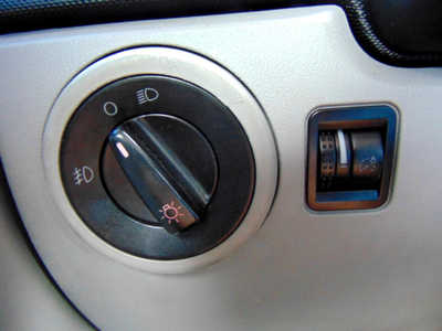 1998 Volkswagen Beetle, $5995. Photo 12