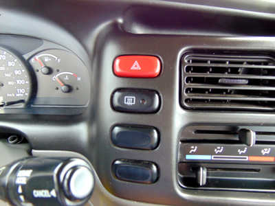 2000 Chevrolet Tracker, $6995. Photo 8