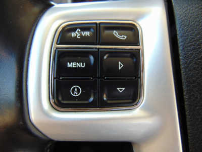 2011 Chrysler 200, $4495. Photo 11
