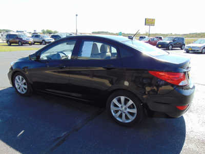 2012 Hyundai Accent, $3995. Photo 4