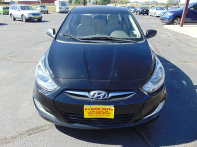 2012 Hyundai Accent, $3995. Photo 6