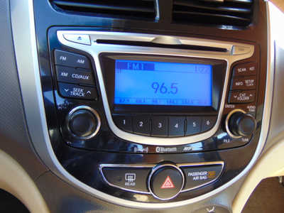 2012 Hyundai Accent, $3995. Photo 7