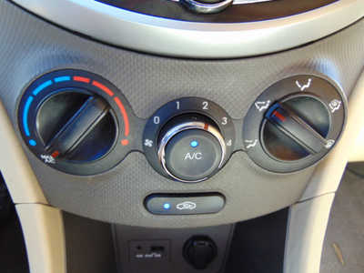 2012 Hyundai Accent, $3995. Photo 8
