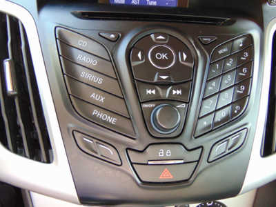 2013 Ford Focus, $6995. Photo 8