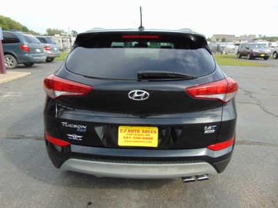 2017 Hyundai Tucson, $7295. Photo 3