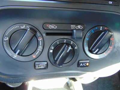 2014 Nissan Juke, $5495. Photo 8