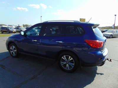 2017 Nissan Pathfinder, $5495. Photo 4