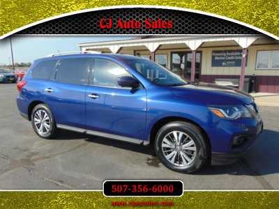 2017 Nissan Pathfinder, $5495. Photo 1