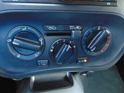 2014 Nissan Juke, $7495. Photo 8