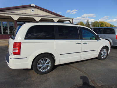 2008 Chrysler Town & Country, $3995. Photo 2