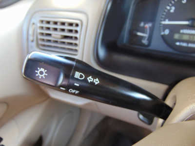 1998 Toyota Corolla, $4295. Photo 9