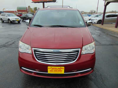 2014 Chrysler Town & Country, $6495. Photo 6