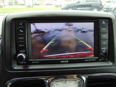 2014 Chrysler Town & Country, $6495. Photo 8