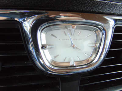 2014 Chrysler Town & Country, $6495. Photo 9
