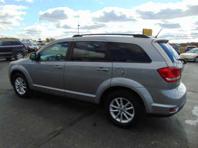 2015 Dodge Journey, $2995. Photo 4