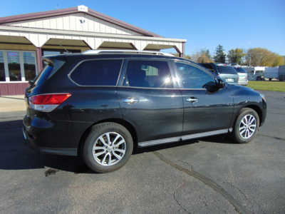 2016 Nissan Pathfinder, $4495. Photo 2