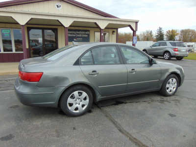 2010 Hyundai Sonata, $2995. Photo 2