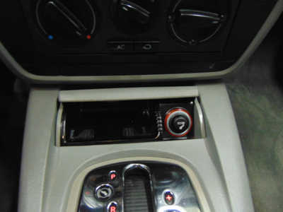 2001 Volkswagen Passat, $2595. Photo 11