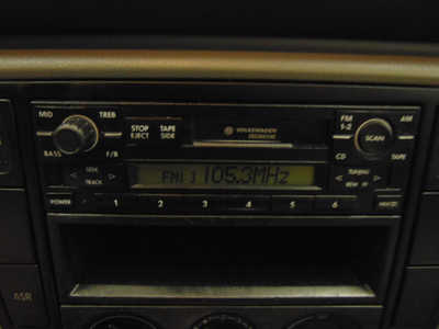 2001 Volkswagen Passat, $2595. Photo 9