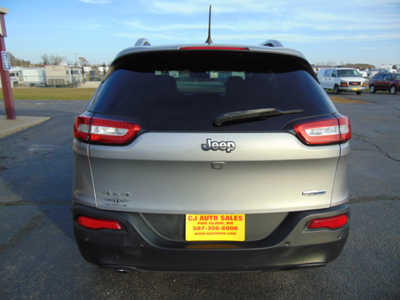 2016 Jeep Cherokee, $9995. Photo 5
