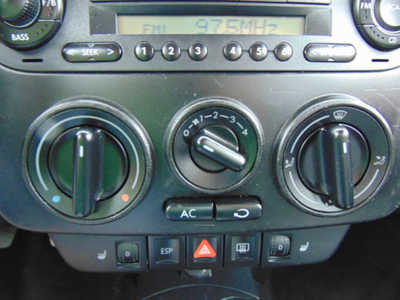 2003 Volkswagen New Beetle, $3995. Photo 10