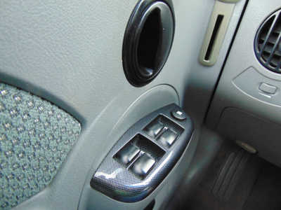 2004 Chevrolet Aveo, $2295. Photo 11