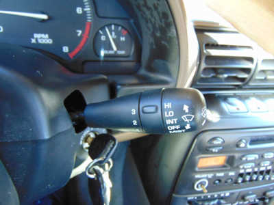 1998 Saturn S Series, $3495. Photo 12