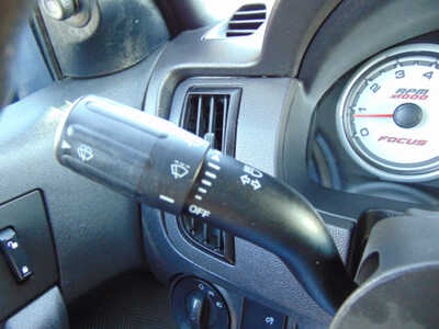 2011 Ford Focus, $3495. Photo 12