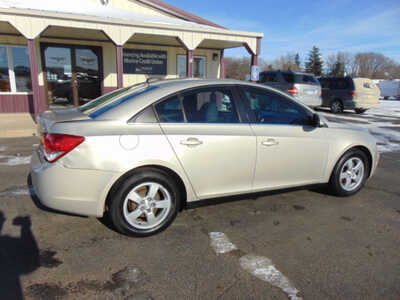 2016 Chevrolet Cruze, $3495. Photo 2