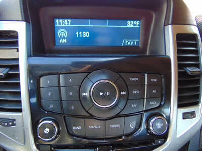 2016 Chevrolet Cruze, $3495. Photo 7