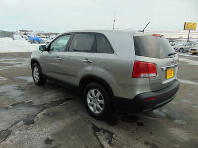 2013 Kia Sorento, $5495. Photo 4