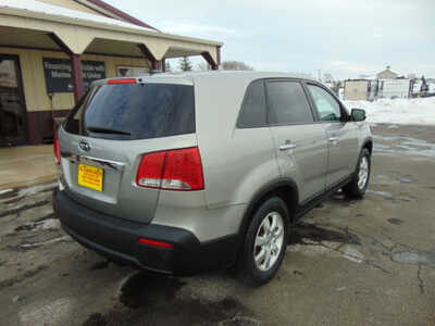 2013 Kia Sorento, $5495. Photo 6
