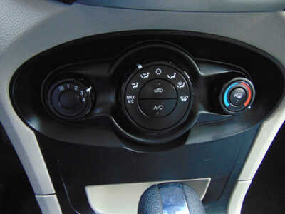 2012 Ford Fiesta, $4495. Photo 8