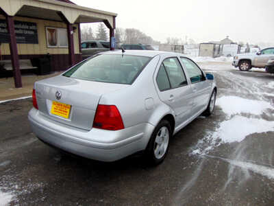 2001 Volkswagen Jetta, $4495. Photo 6