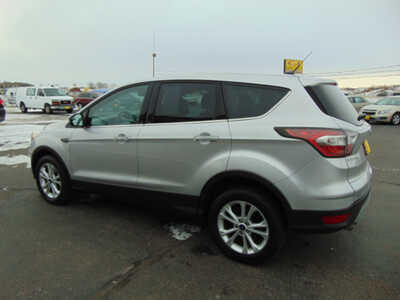 2017 Ford Escape, $10995. Photo 4