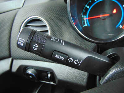 2013 Chevrolet Cruze, $3495. Photo 12