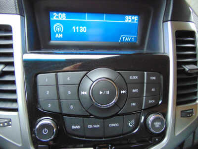 2013 Chevrolet Cruze, $3495. Photo 7