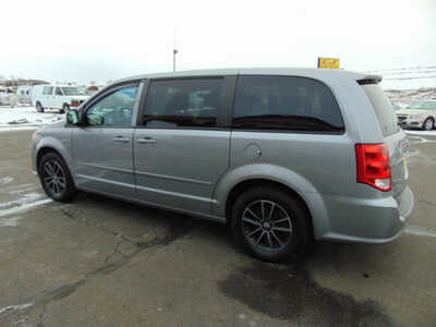 2015 Dodge Grand Caravan, $5495. Photo 4