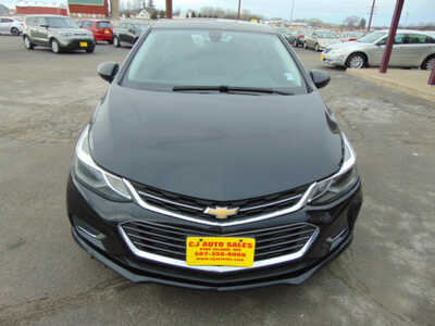 2017 Chevrolet Cruze, $4995. Photo 6