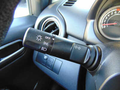 2014 Mazda Mazda2, $5995. Photo 11