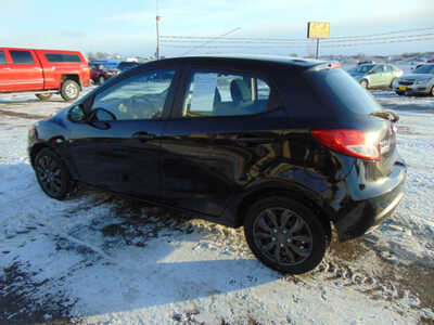 2014 Mazda Mazda2, $5995. Photo 4