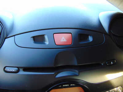 2014 Mazda Mazda2, $5995. Photo 7