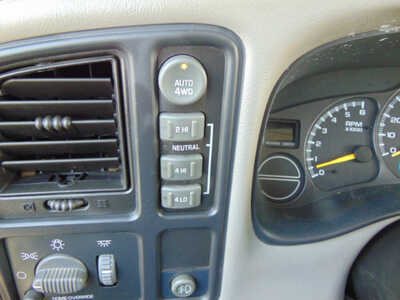 2001 GMC Yukon, $2495. Photo 11