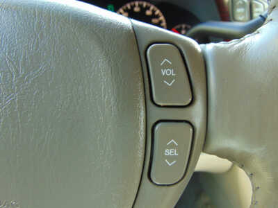 2004 Cadillac Deville, $6495. Photo 11