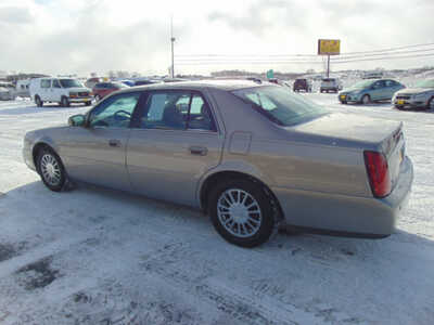 2004 Cadillac Deville, $6495. Photo 4