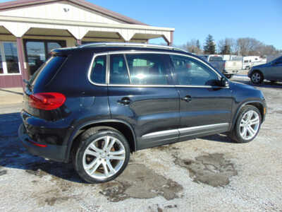 2012 Volkswagen Tiguan, $6495. Photo 2