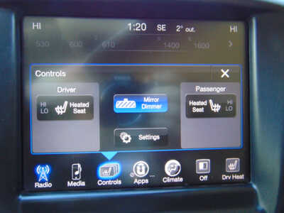 2016 Chrysler 200, $9995. Photo 10