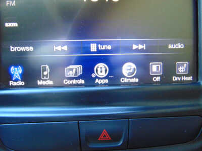 2016 Chrysler 200, $9995. Photo 9